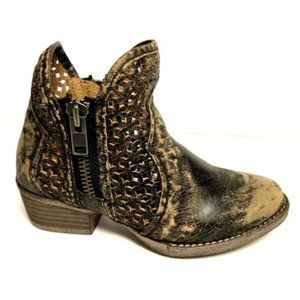 Circle G Women's Cut Out Western Boot Size 6.5 M